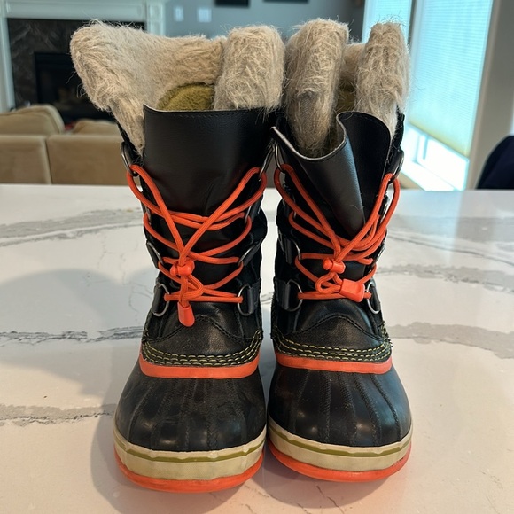 SOREL Joan of Arctic Kids Winter Waterproof Lined Snow Boots - size 3 Big Kids - Picture 2 of 7